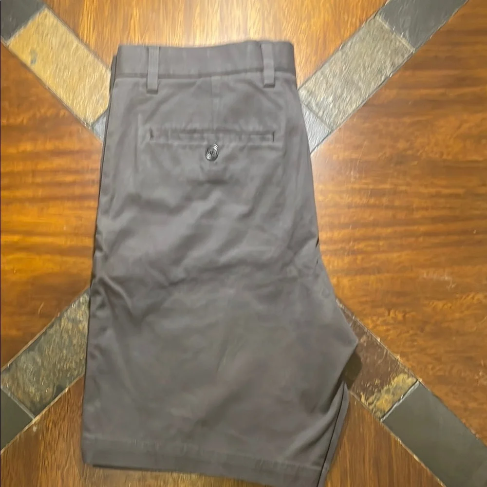 Banana Republic Men’s Aiden Shorts. Color Dark Gray, Size 33, Retail $55. NWT.